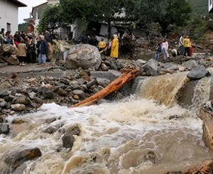 «Лугансквода» утопила... Карпаты 