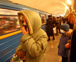 В метрополитене новые порядки и большие давки 