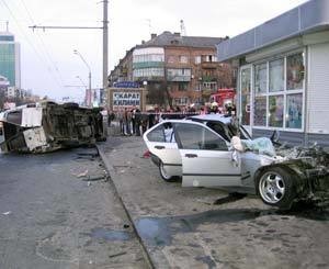 Мажоры устроили кровавые гонки в центре Киева [ФОТО, ВИДЕО]