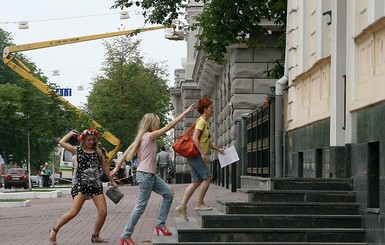 Девушкам из FEMEN угрожают расправой