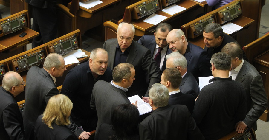 Верховная Рада дала спикеру права президента