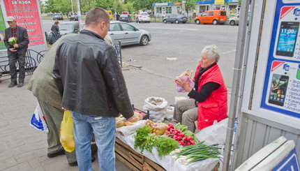 В Киеве процветают стихийные рынки 