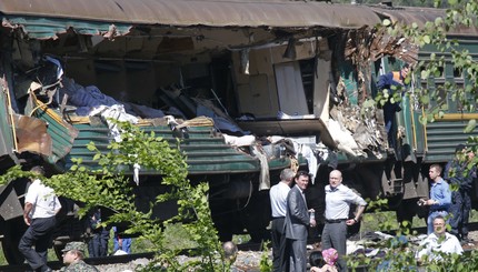 Последствия столкновения поездов под Москвой