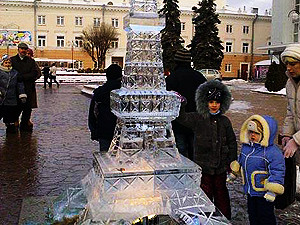 Пьяные винницкие студенты разломали Эйфелеву башню