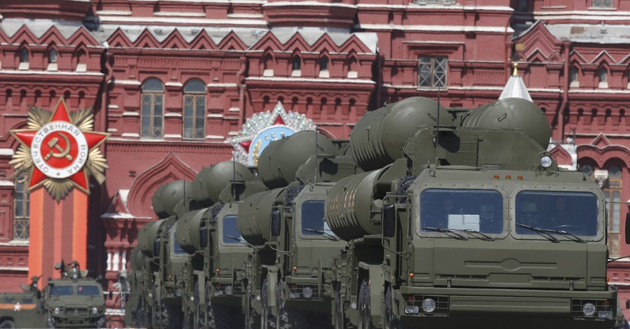 Военная техника на Параде Победы в Москве