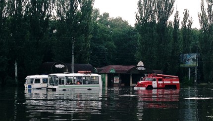 Сильный ливень затопил улицы Черкасс