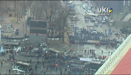 Противостояние на Грушевского продолжается