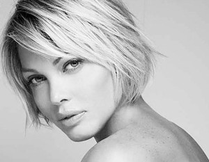 Ливийские повстанцы пытались сжечь фотомодель из Playboy