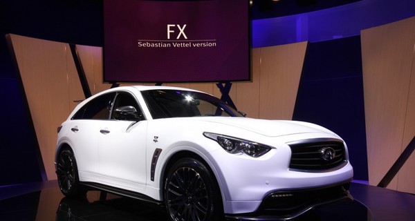 Infiniti FX50, посвященный Себастьяну Феттелю, выходит в серийное производство 