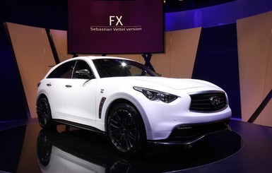 Infiniti FX50, посвященный Себастьяну Феттелю, выходит в серийное производство 