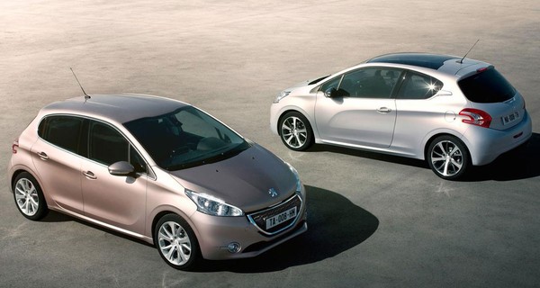 В Сети появились первые снимки нового Peugeot 208