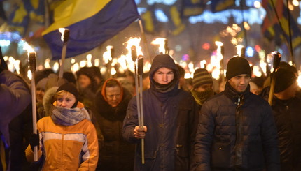 В Киеве проходит факельное шествие в честь Бандеры