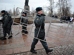 Митинги в России: крупнейшая акция протеста прошла мирно