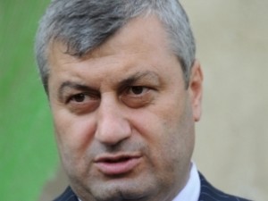 Президент Южной Осетии ушел в отставку