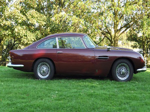 Aston Martin легендарного гитариста The Beatles ушел с молотка за 400 тысяч евро