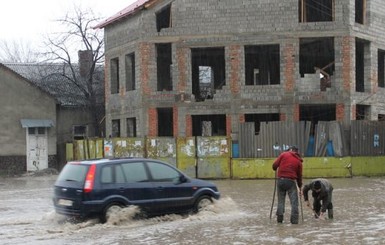 В Закарпатье опять пришла большая вода