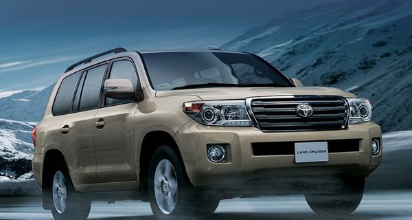 Toyota представила обновленную версию своего Land Cruiser 200 