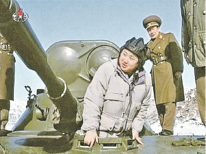 Кто его в танк посадит, Ын же гений! 