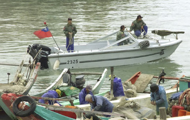Рыбак поймал баллистическую ракету