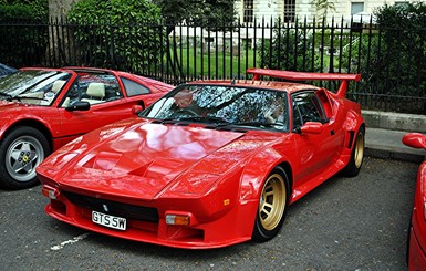 Редкий автомобиль DeTomaso Pantera GT5 