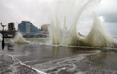 В Крыму объявлено штормовое предупреждение