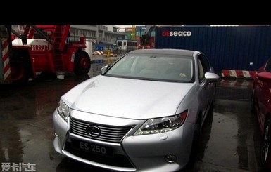 Новый Lexus ES Sedan 