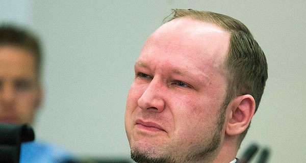 Брейвик разрыдался на суде