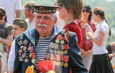 Парад ко Дню Победы в Днепропетровске: самый полный фоторепортаж