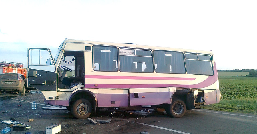 В Донецкой области разбился маршрутный автобус