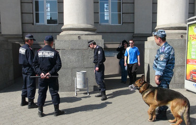 В Донецкой мэрии рассказали, как распознать террориста