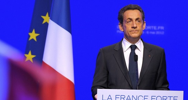 Финансовая полиция Франции провела обыски у Саркози