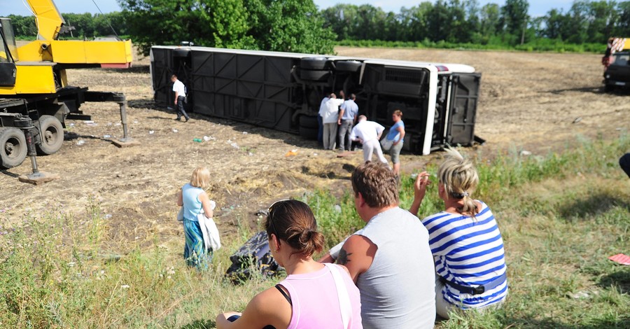 Пассажиры перевернувшегося под Запорожьем автобуса: 