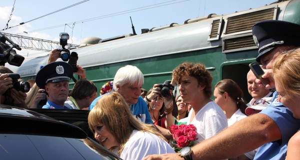 На симферопольском вокзале Аллу Пугачеву встречали с хлебом-солью