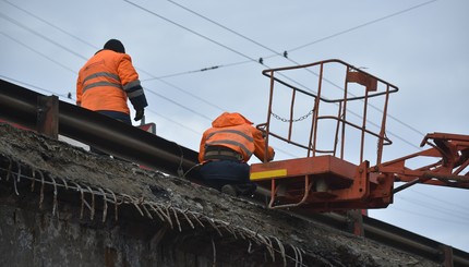 Как выглядит мост на Шулявке после обвала