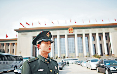 Китайцам пообещали демократию к середине века 