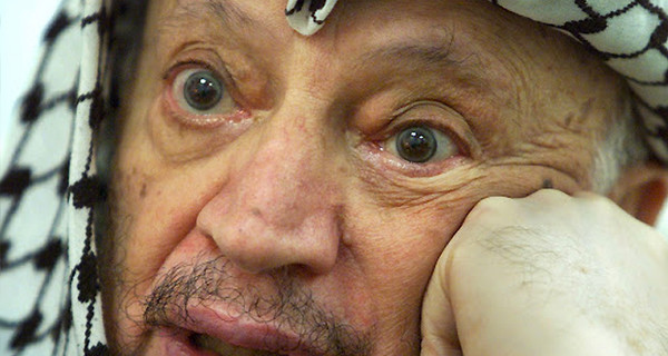 Тело Ясира Арафата извлекли из могилы