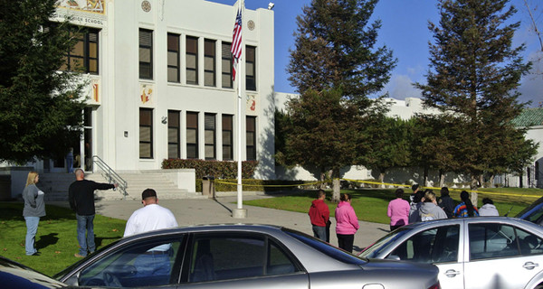 Стрельбу в американской школе устроил 16-летний мальчик