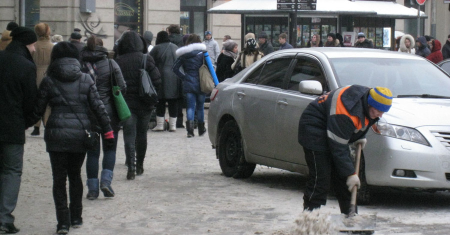 Из-за гололеда в травмпункт ежедневно попадает 25-30 львовян