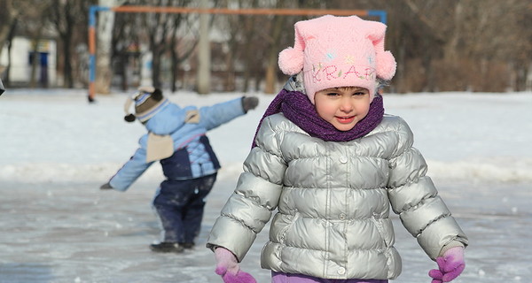 Зимний отдых: Поднимаем настроение на горках и стройнеем на катках