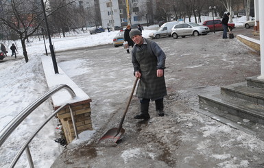 Перемены погоды больше всего досаждают коммунальщикам и гипертоникам