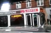 Голый мужик пытался 