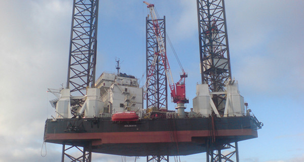 Иранская нефтяная платформа стоимостью 40 млн долларов затонула в Персидском заливе