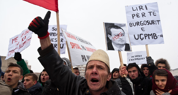 Сербского премьера подозревают в связях с криминалом
