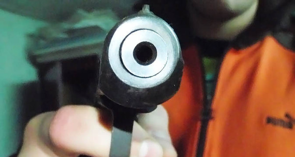 В США неизвестный открыл стрельбу в зале суда: погибли три человека