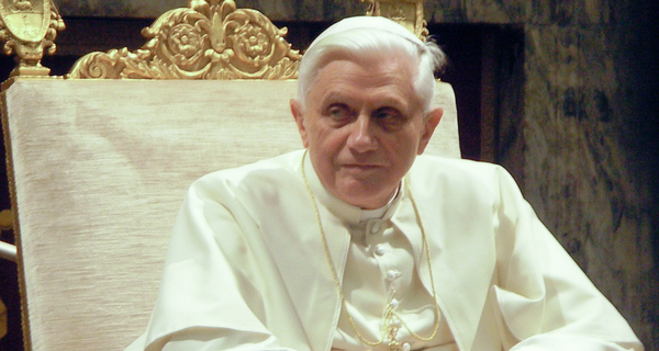 Папа Бенедикт покинул Ватикан