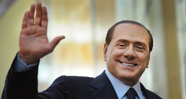 Берлускони попал в больницу из-за проблем с глазами