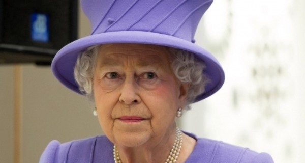 Сегодня королева Великобритании защитит права геев