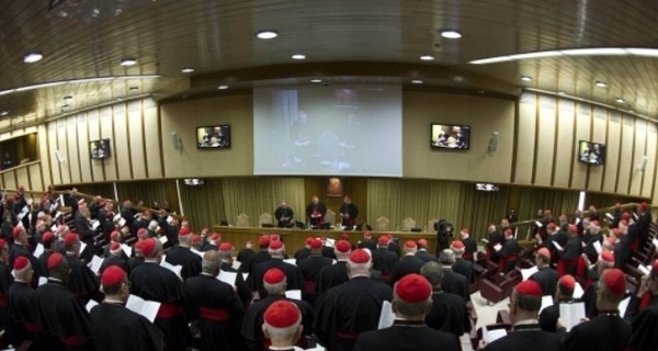 Стало известно, кто объявит имя нового Папы Римского