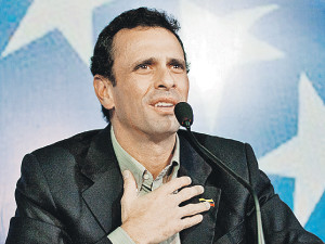 Похороны Чавеса переросли в предвыборную кампанию 