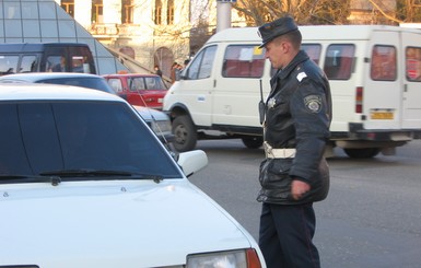 Пьяный СБУшник забыл в такси Симферополя 